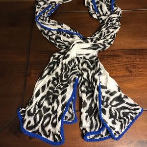 Lightweight summer scarf